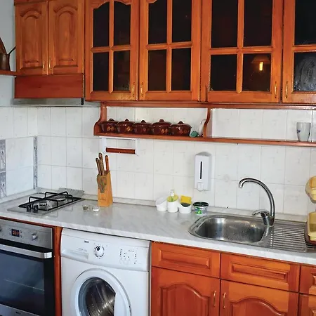Three-bedroom Holiday In Krapets קראפץ